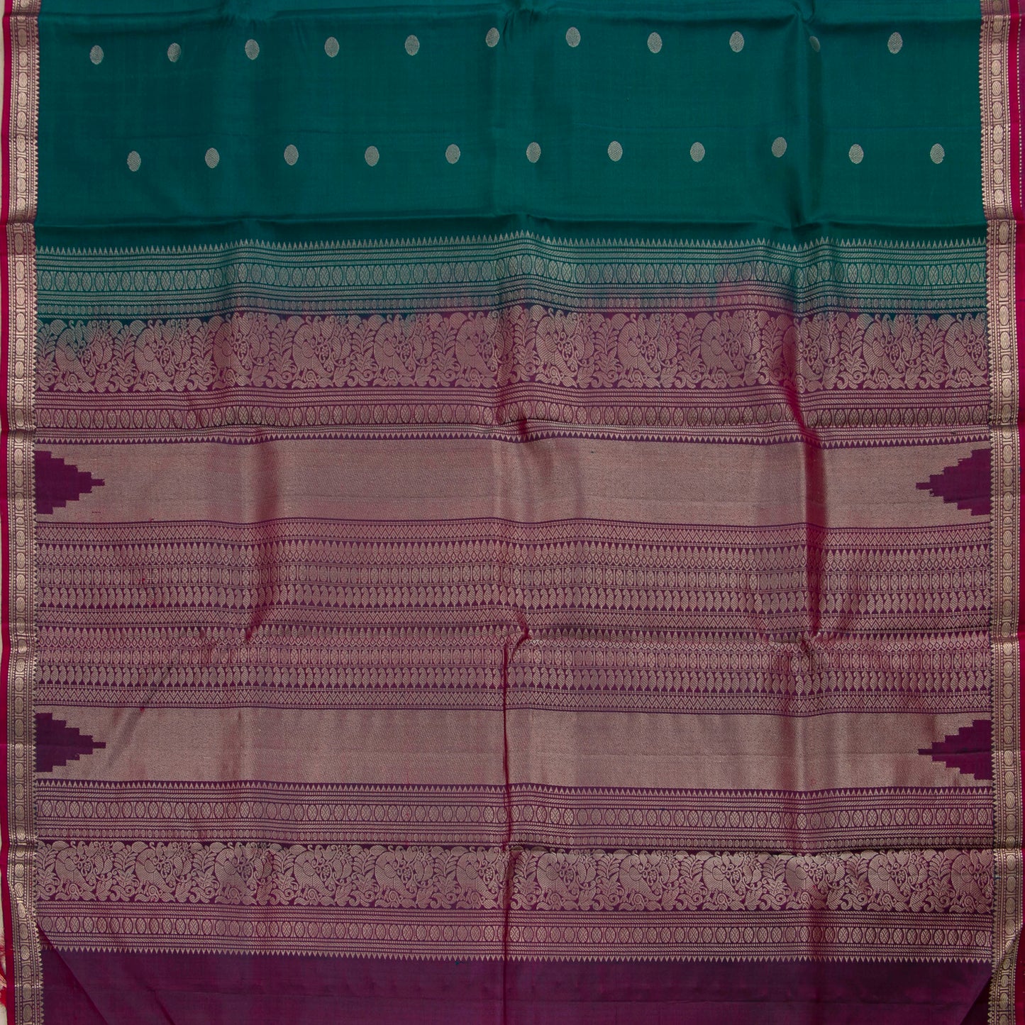 Mayilkazhuthu Green And Magenta Kanchipuram Silk Saree With Silver Zari For Party Wear PV RM 471