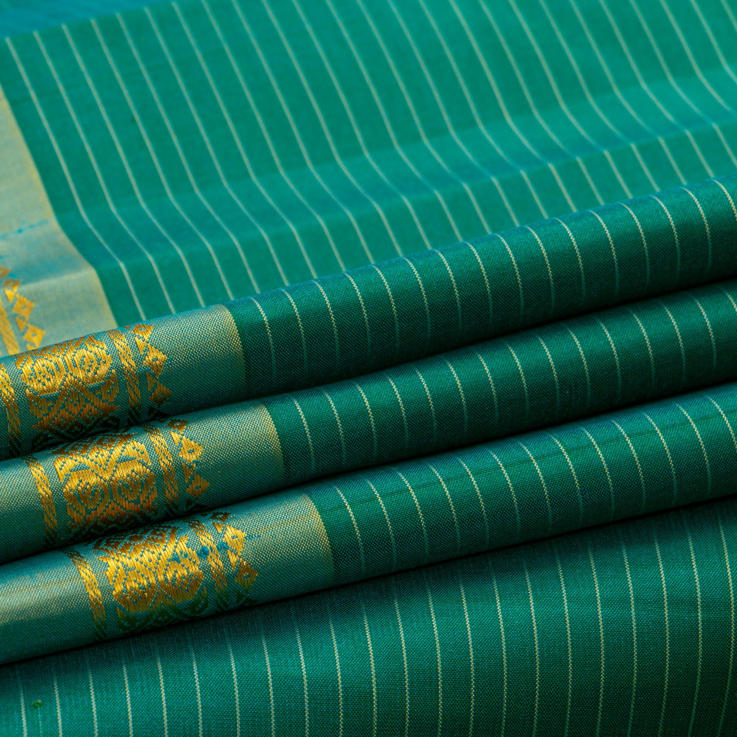 Green  Kanchipuram Silk Saree For Festive Wear PV KNN 328