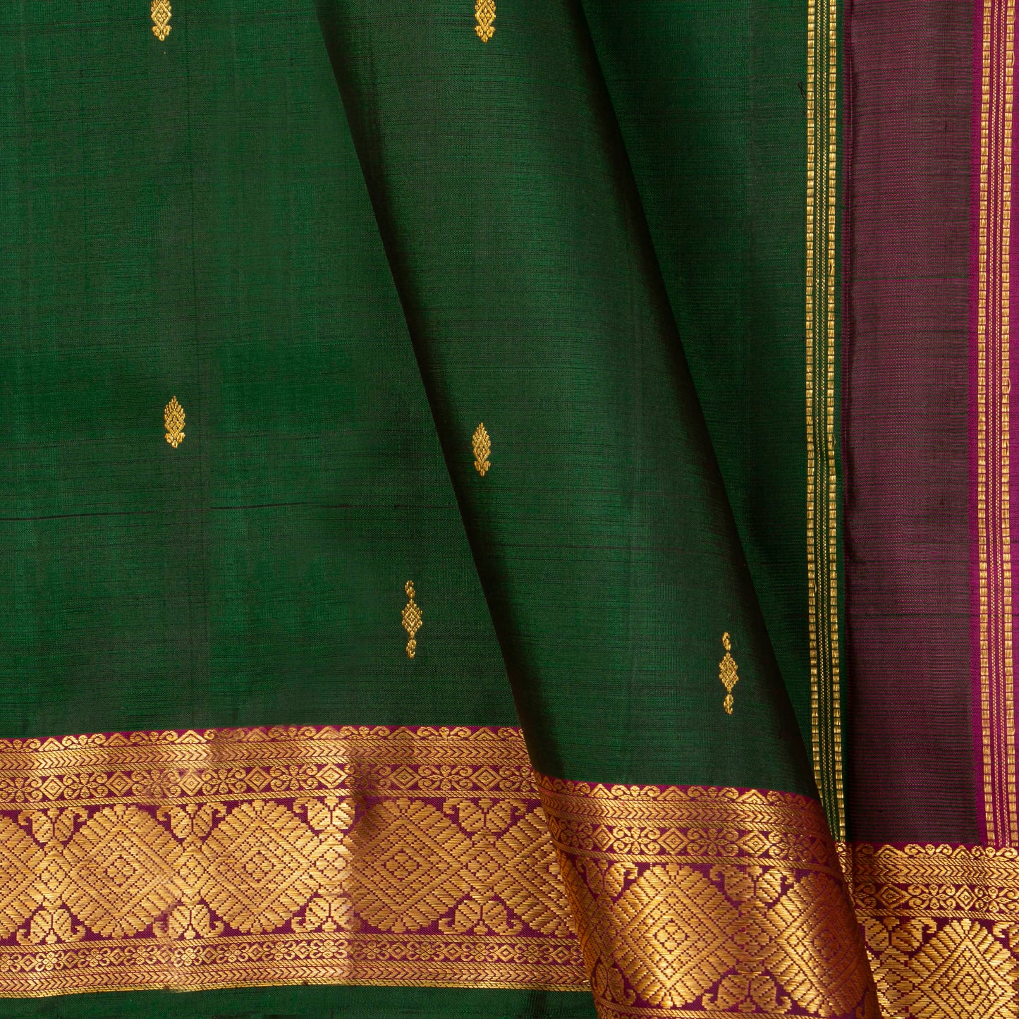 9 Yards Green And Magenta Kanchipuram Silk Saree With Attached Blouse For Festive Wear PV VIS 118
