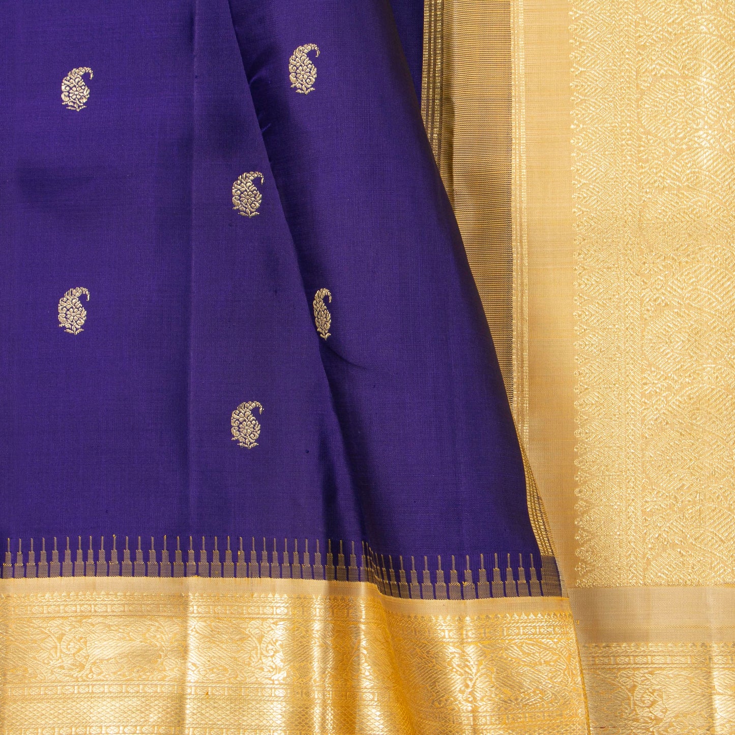 Blue And Off White Kanchipuram Silk Saree For Festive Wear PV NYC 1952
