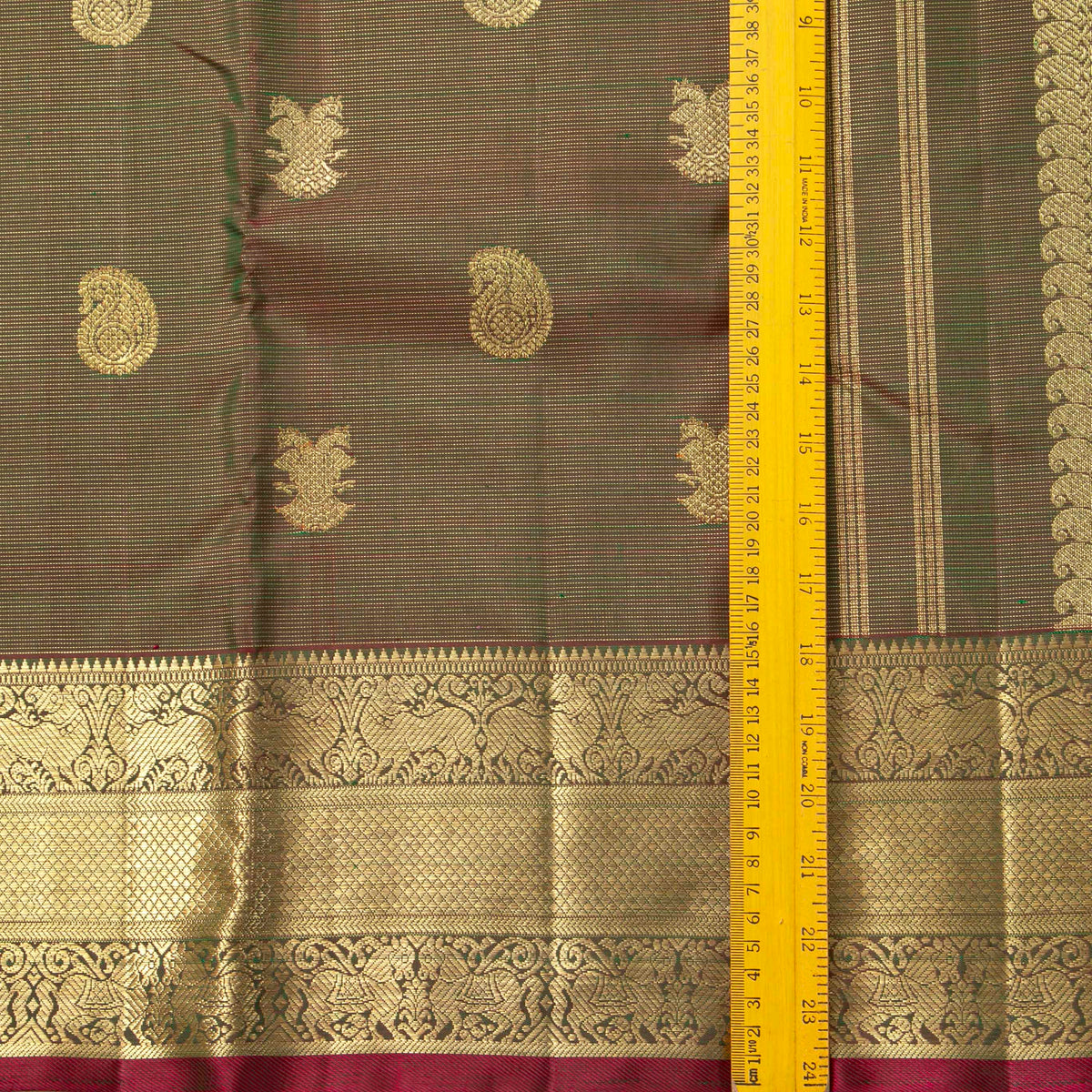 Manthulir Green Kanchipuram Silk Saree For Bridal Wear PV NYC 1972