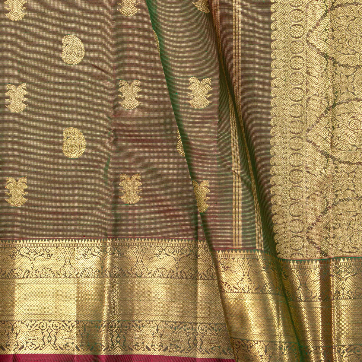 Manthulir Green Kanchipuram Silk Saree For Bridal Wear PV NYC 1972