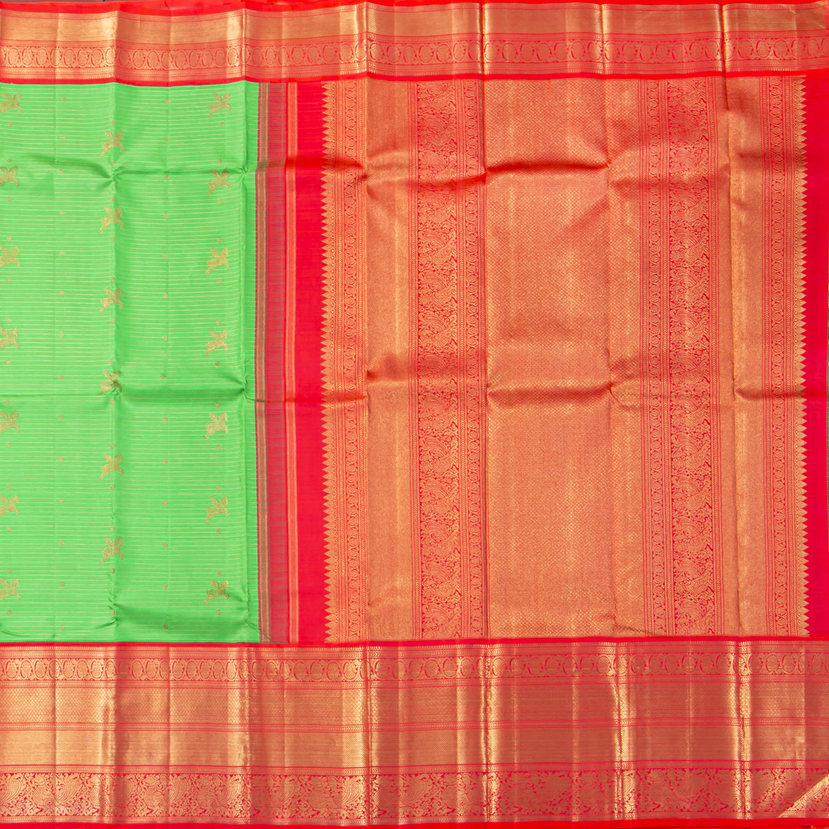 Green And Red Kanchipuram Silk Saree For Wedding Wear PV NYC 1943