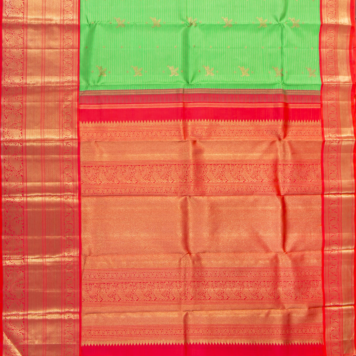 Green And Red Kanchipuram Silk Saree For Wedding Wear PV NYC 1943