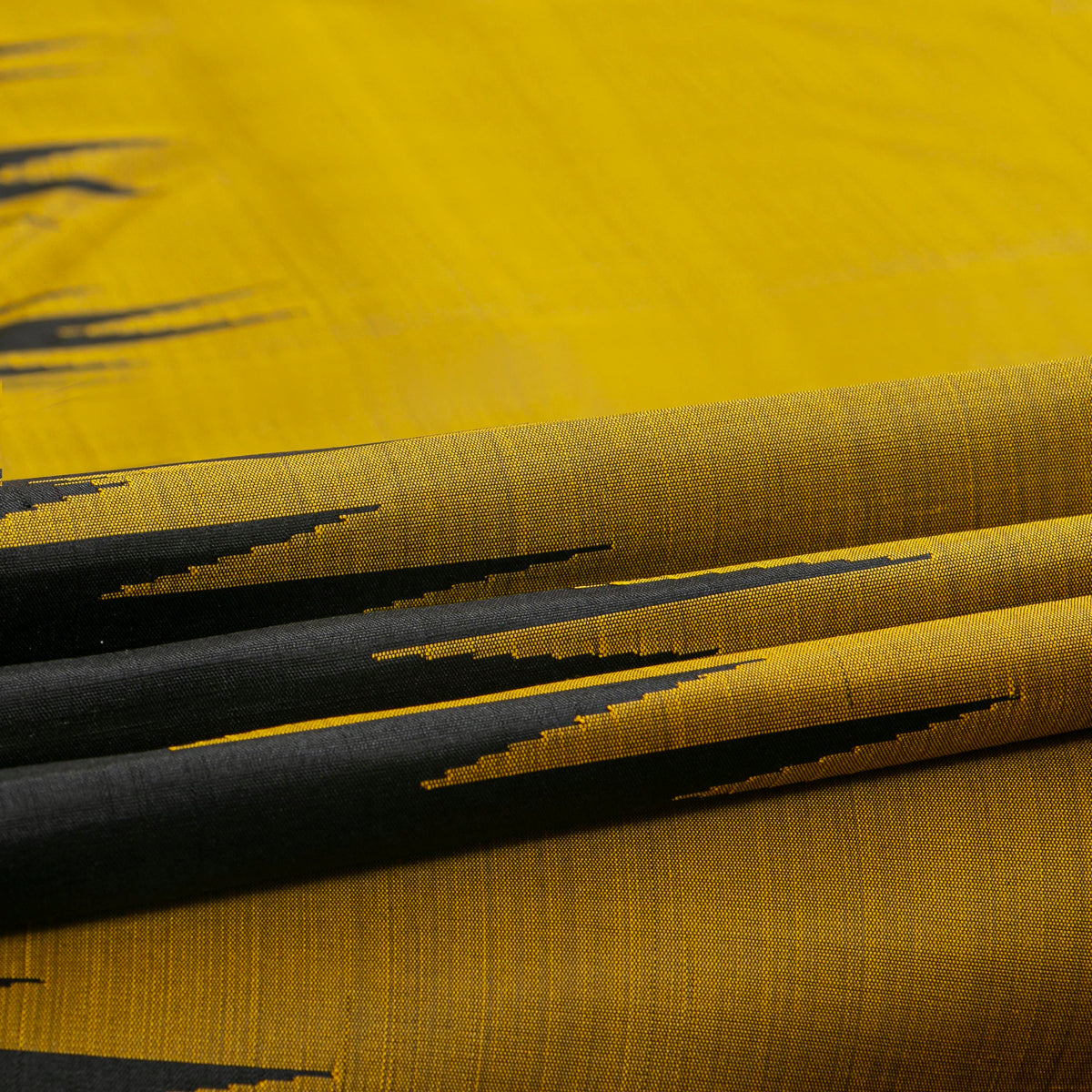 Mustard And Black Thazampoo Border Kanchipuram Silk Saree For Festive Wear PV NYC 2070