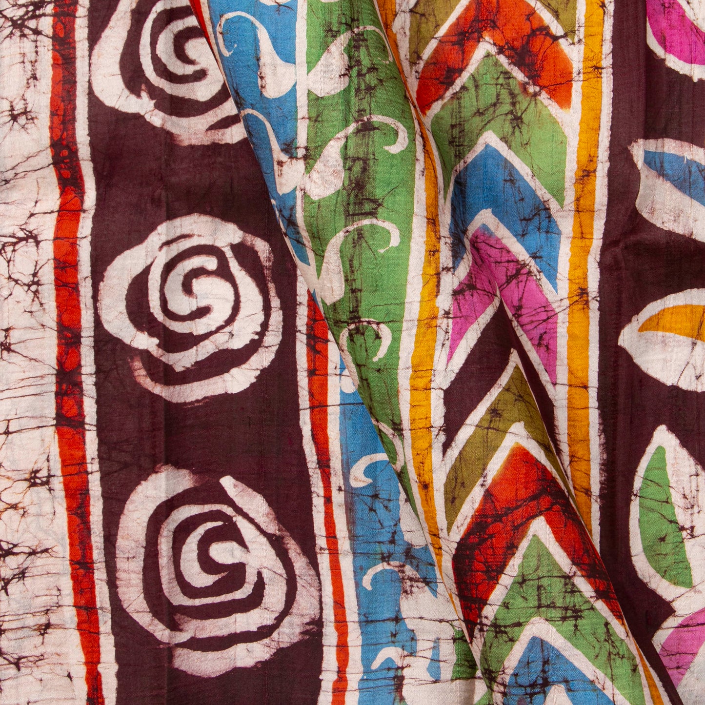 Off White Lightweight Batik Silk Saree WIth Multicolour Chevron Designs For Office Wear PB 339