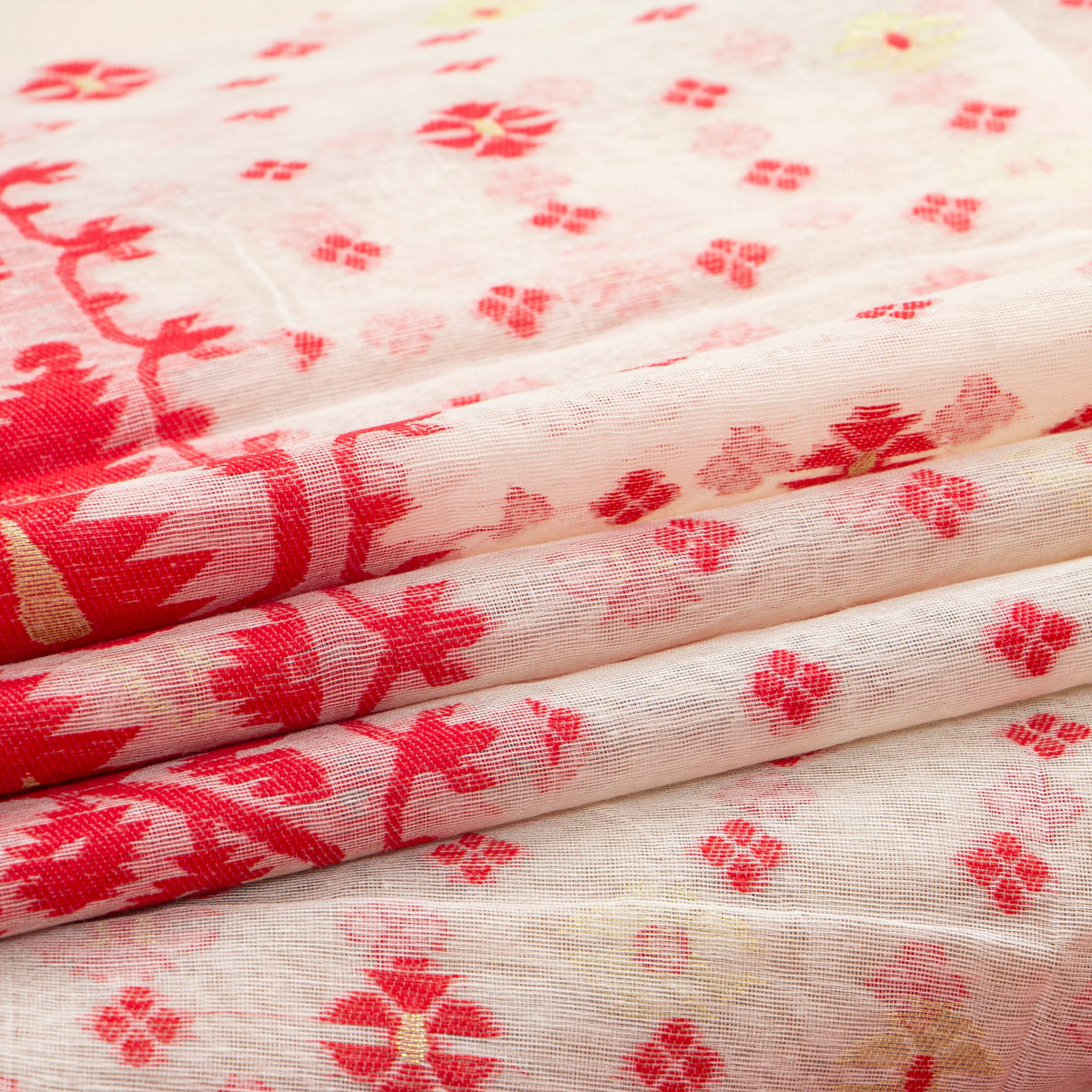 White And Red Dhakai Jamdani Muslin Silk Saree For Party Wear PV MJ 174
