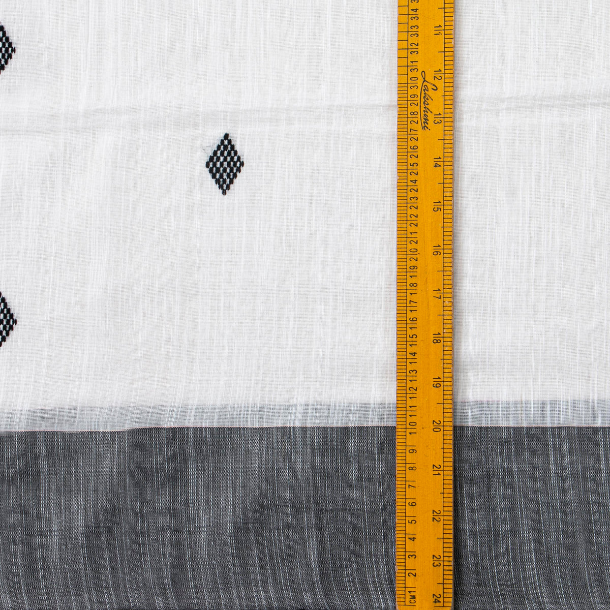 White And Black Dhakai Jamdhani Muslin Silk Saree With Tissue Zari PV MJ 171