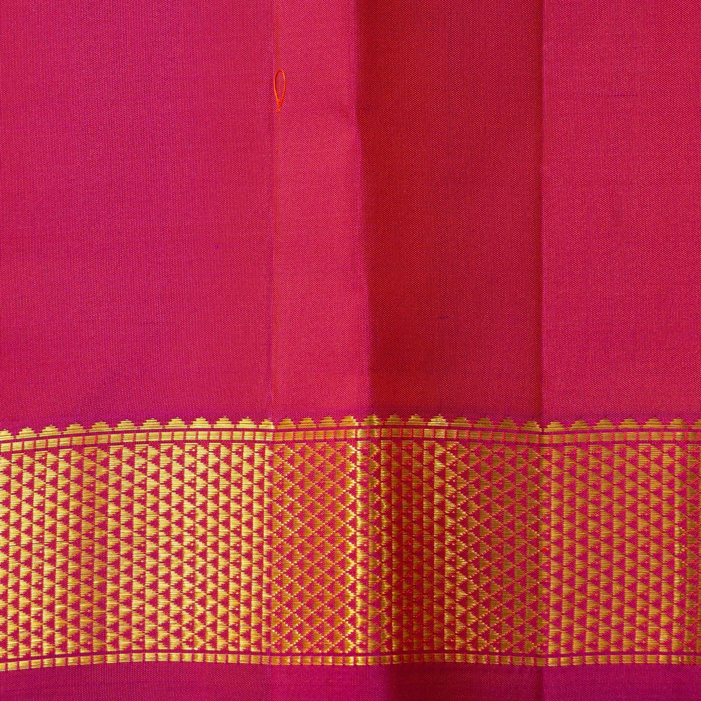 Orange And Magenta Kanchipuram Silk Saree With Arai Maadam Borders For Festive Wear PV NYC 1774