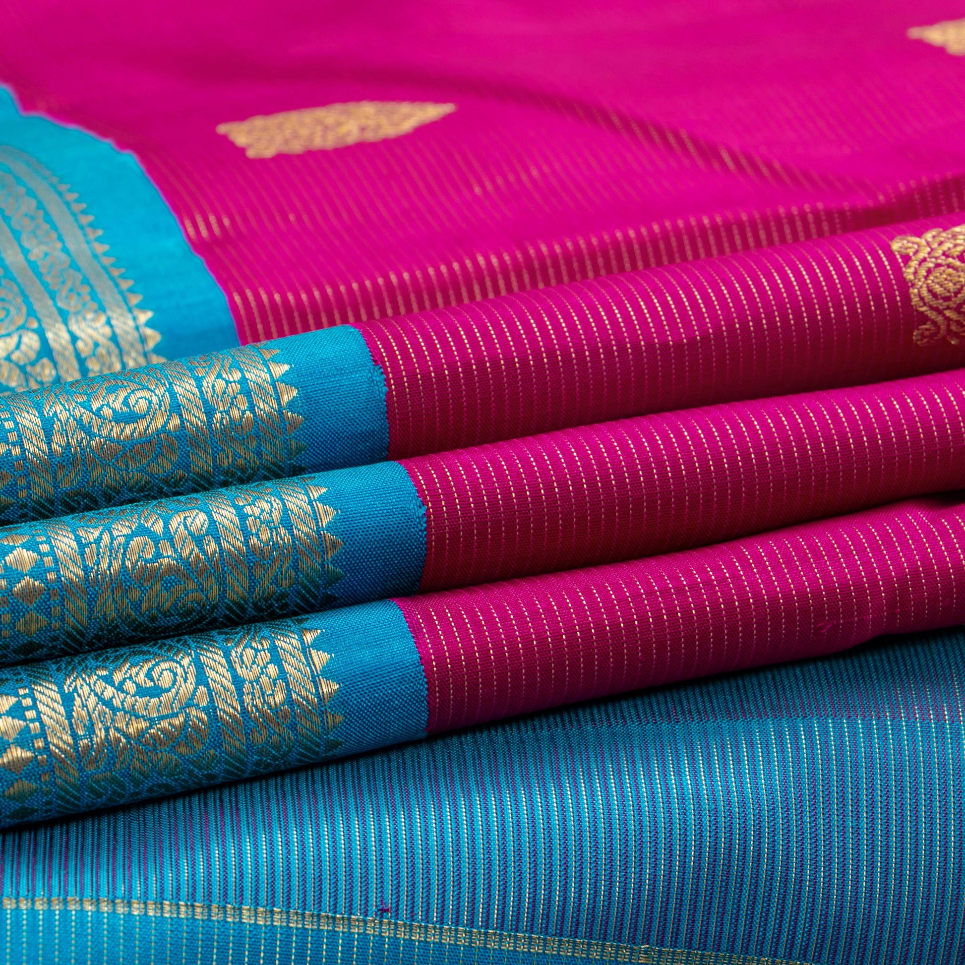 Pink And Cobalt Blue Kanchipuram Silk Saree With Vaira Oosi Zari Stripes For Wedding Wear PV NYC 1760 - Silk Sari - Panjavarnam PV NYC 1760