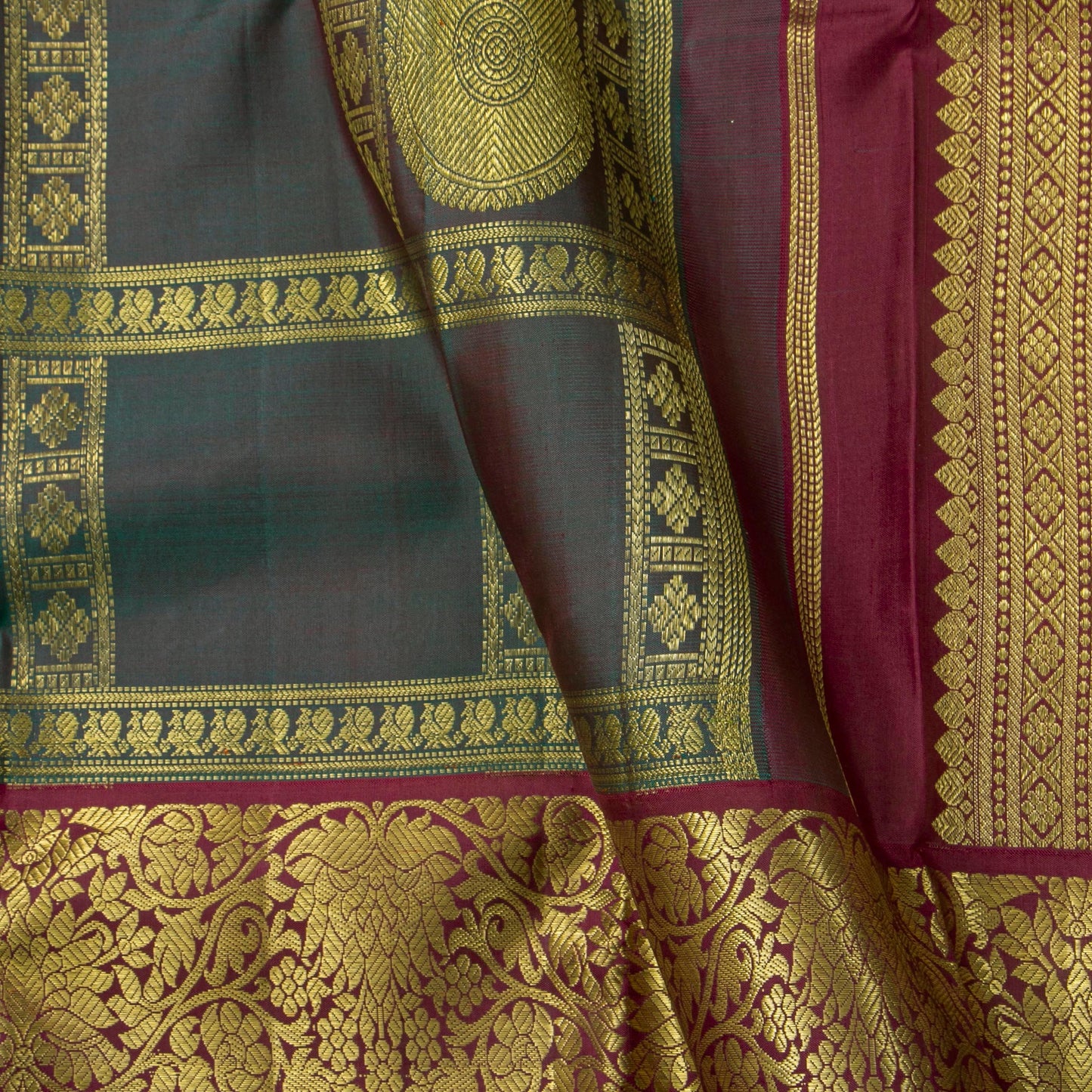 Manthulir Green And Maroon Kanchipuram Silk Saree For Wedding Wear PV NYC 1917 - Silk Sari - Panjavarnam PV NYC 1917