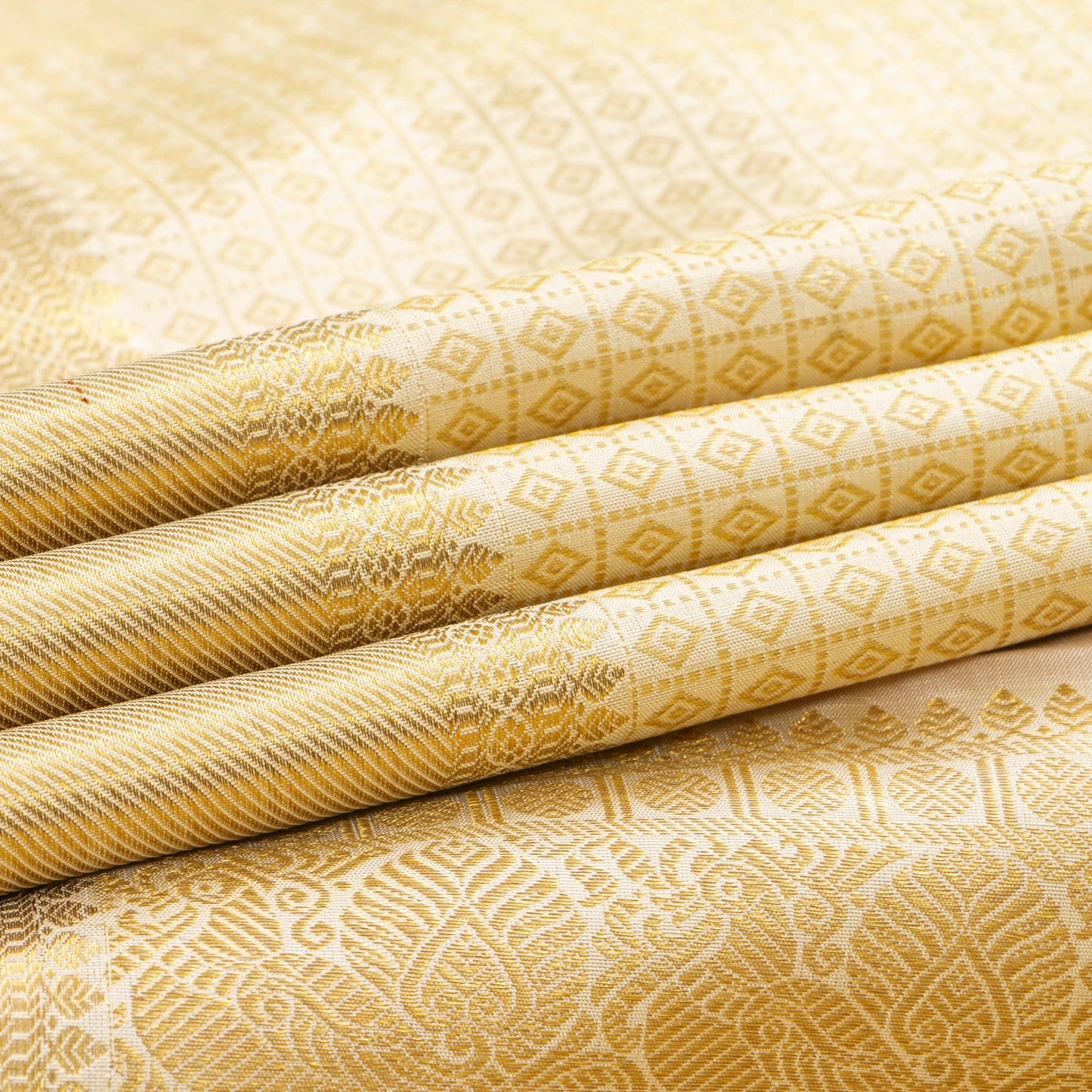 Off White Kanchipuram Silk Saree For Wedding Wear PV NYC 1926 - Silk Sari - Panjavarnam PV NYC 1926