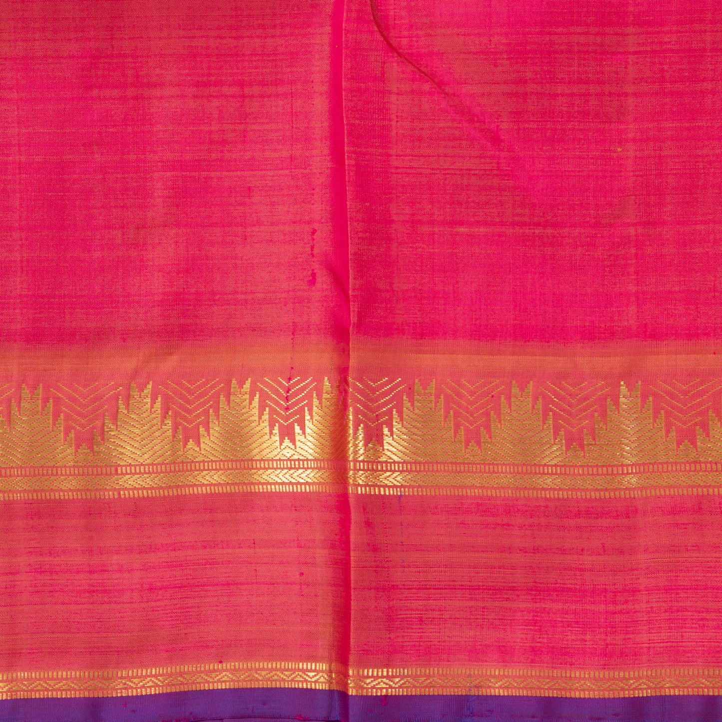 Manthulir Green Kanjivaram Silk Saree With Medium Border Handwoven Pure Silk For Festive Wear PV ABI 2242