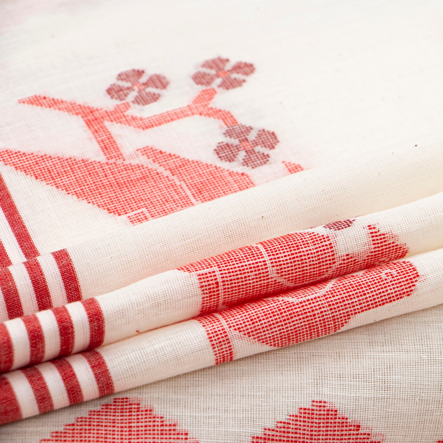 Off White And Red Dhakai Jamdani Khadi Mulmul Saree For Party Wear PV MJ 161