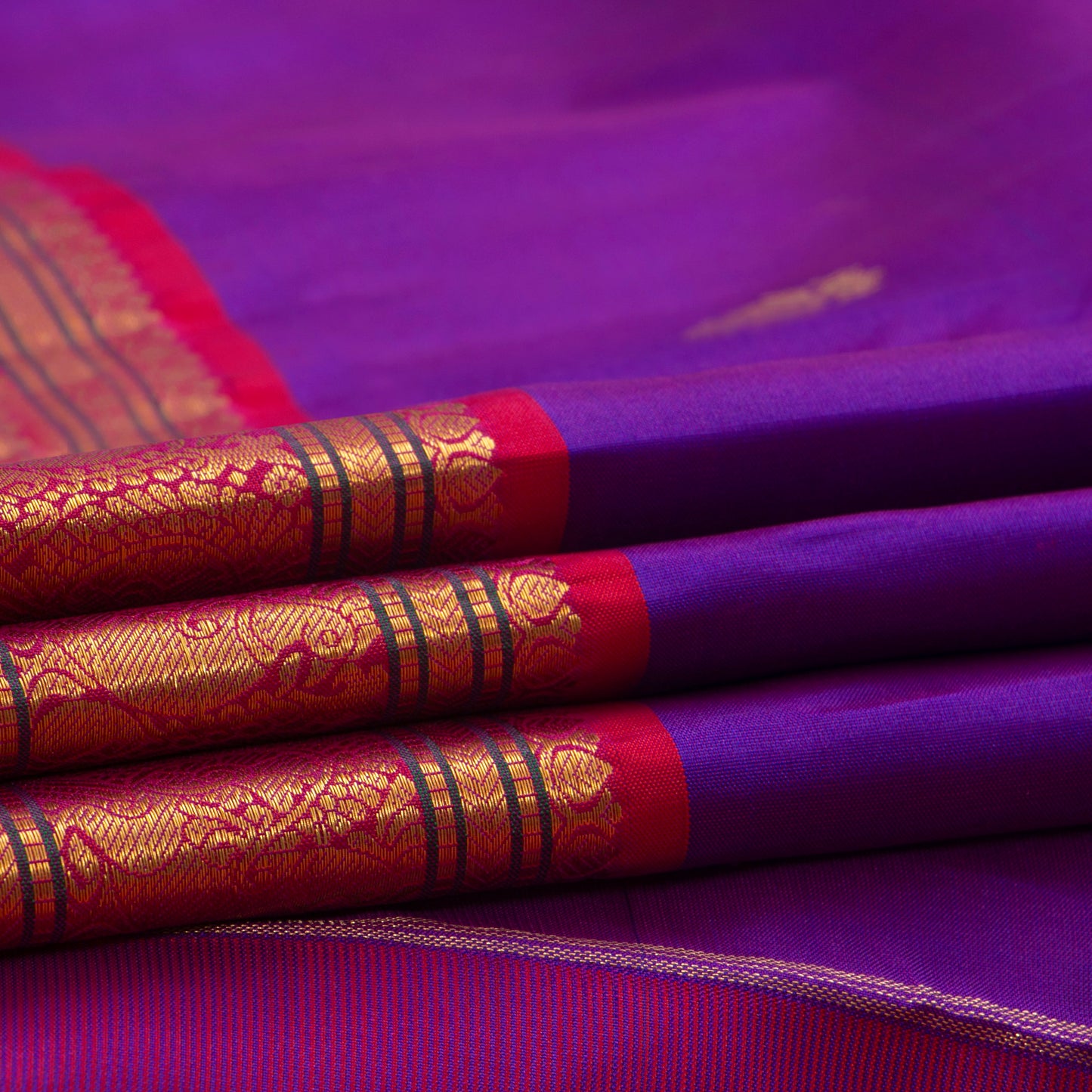 Purple And Red Kanchipuram Silk Saree With Medium Border Handwoven Pure Silk For Festive Wear PV J 4506