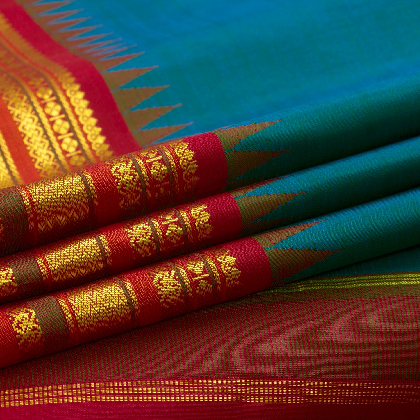 Mayilkazhuthu Blue And Red Kanchipuram Silk Saree With Medium Border Handwoven Pure Silk For Festive Wear PV J 3764