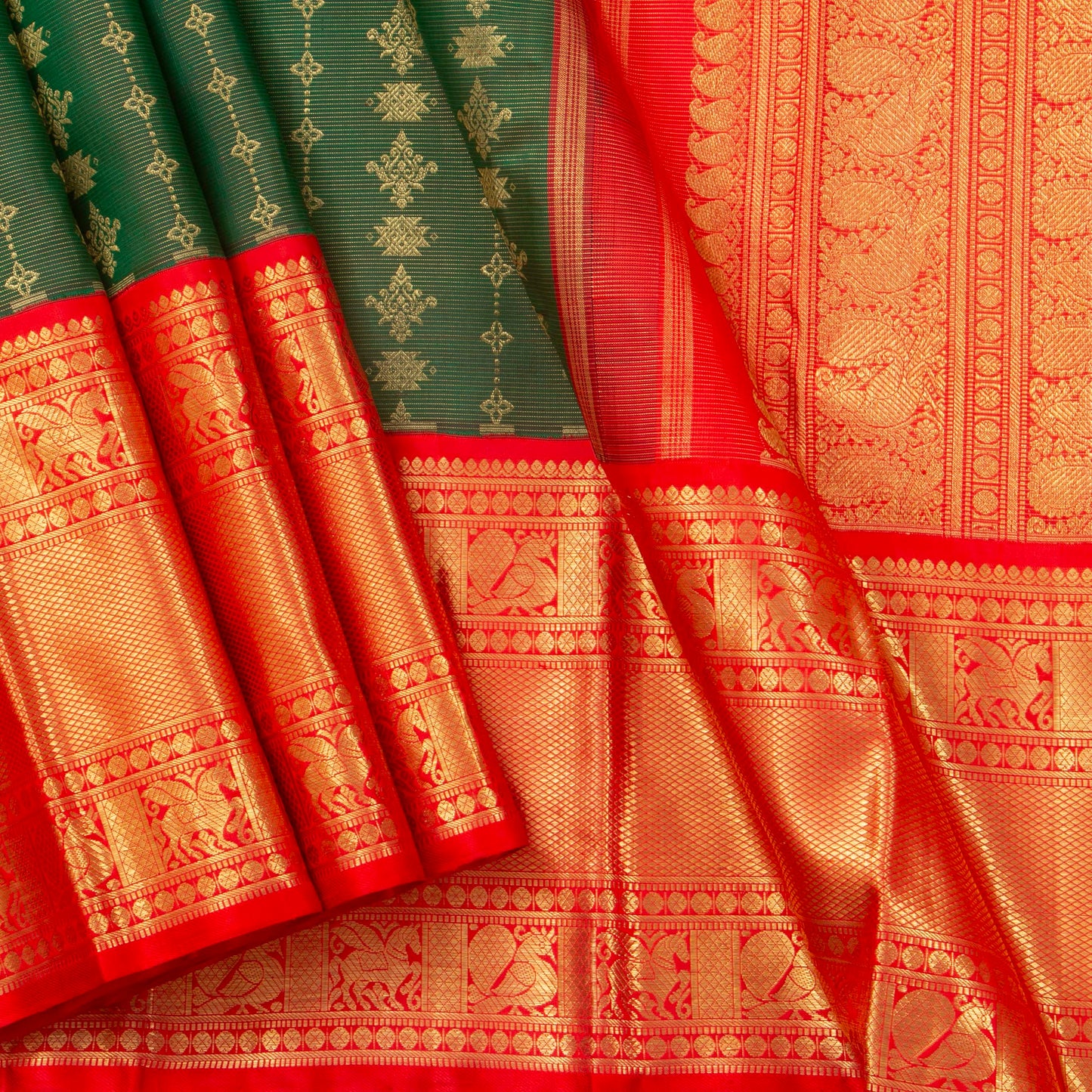 Green And Red Kanchipuram Silk Saree For Wedding Wear PV NYC 1387