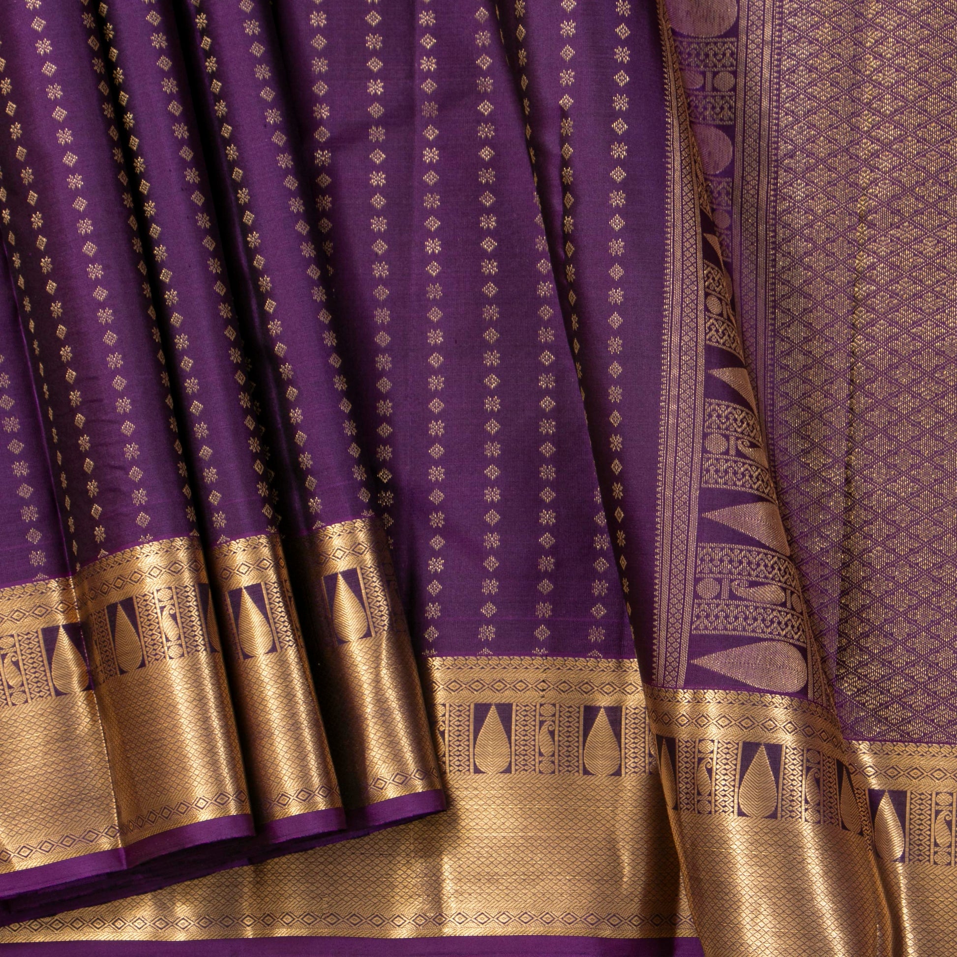 Purple Kanchipuram Silk Saree For Wedding Wear PV MEN 199 - Silk Sari - Panjavarnam PV MEN 199