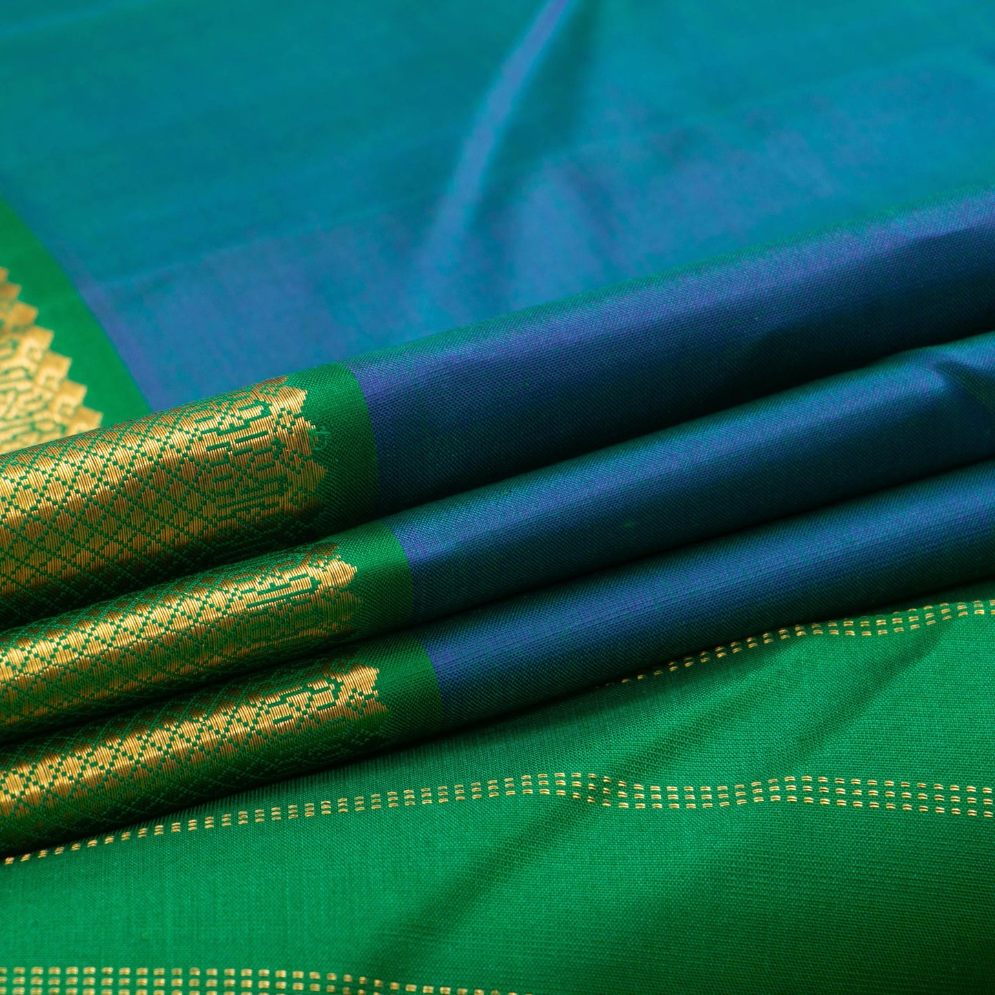 Blue And Green Kanchipuram Silk Saree With Small Border Handwoven Pure Silk For Festive Wear PV J 2470 - Silk Sari - Panjavarnam PV J 2470