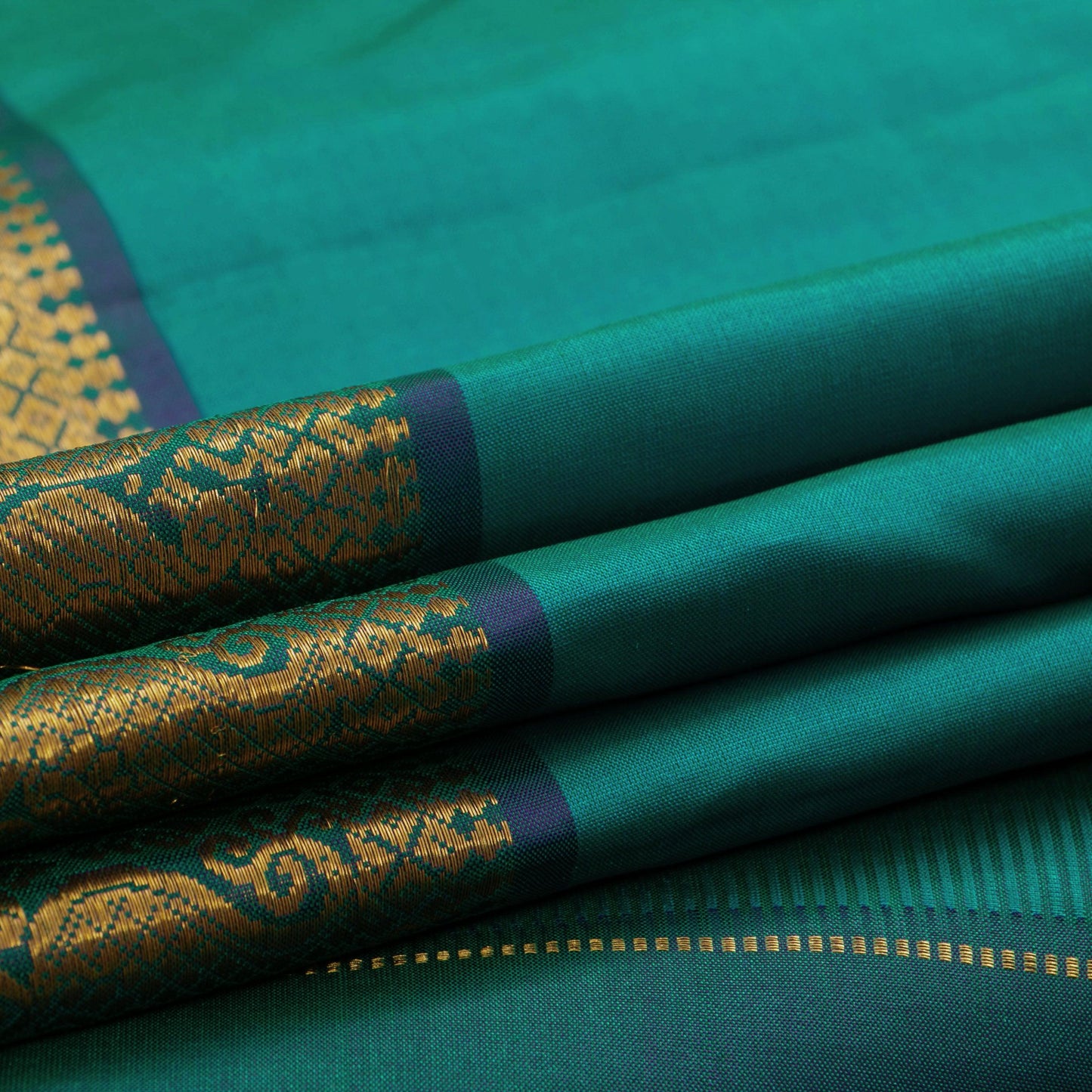 Blue And Green Kanchipuram Silk Saree With Small Border Handwoven Pure Silk For Festive Wear PV J 2473 - Silk Sari - Panjavarnam PV J 2473