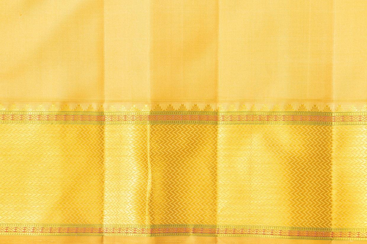 Green And Beige Kanchipuram Silk Saree With Gold floral motifs And Medium Border Handwoven Pure Silk For Wedding Wear PV 2032 - Silk Sari - Panjavarnam
