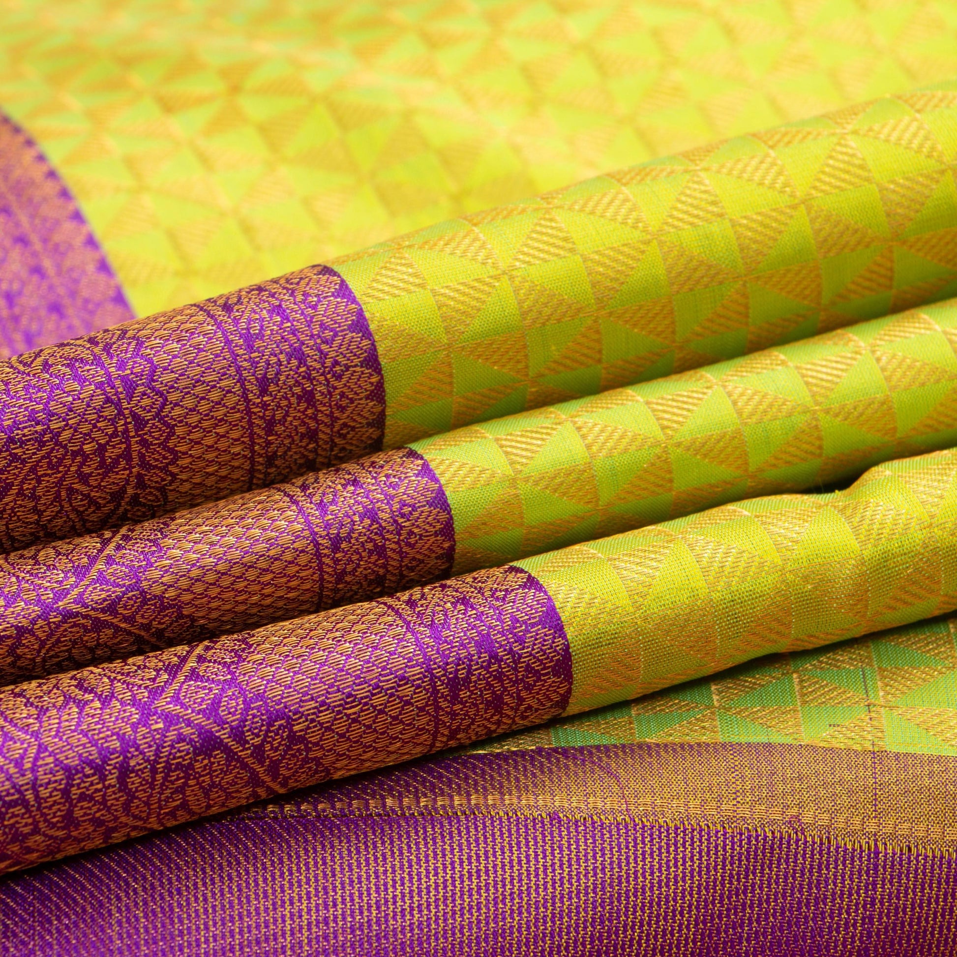 Green And Purple Kanchipuram Silk Saree With Medium Border Handwoven Pure Silk For Wedding Wear PV NYC 1221 - Silk Sari - Panjavarnam PV NYC 1221