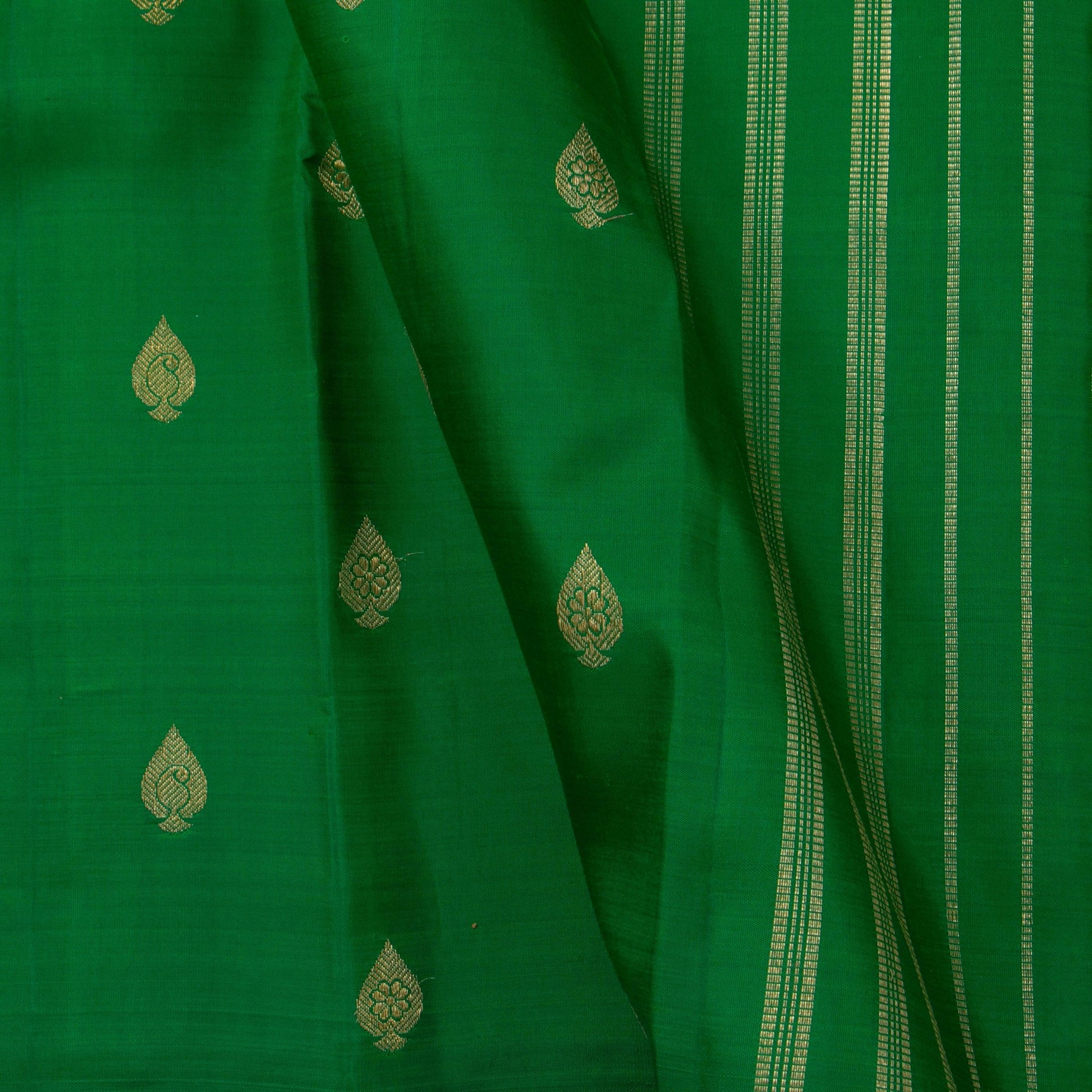 Green Kanchipuram Borderless Silk Saree Handwoven Pure Silk Pure Zari For Festive Wear PV GTA 101 - Silk Sari - Panjavarnam PV GTA 101