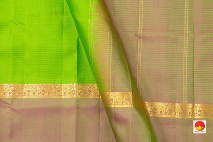 Green Kanchipuram Silk Saree Handwoven Pure Silk Light Weight With Medium Border - PV KNN 149 - Silk Sari - Panjavarnam PV KNN 149