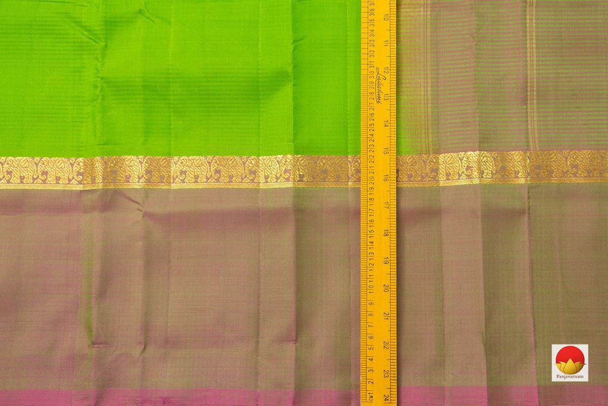 Green Kanchipuram Silk Saree Handwoven Pure Silk Light Weight With Medium Border - PV KNN 149 - Silk Sari - Panjavarnam PV KNN 149