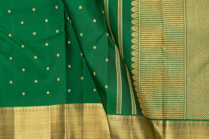 Green Kanchipuram Silk Saree With Kamalam Motifs And Medium Border Handwoven Pure Silk For Wedding Wear PV NYC 1014 - Silk Sari - Panjavarnam PV NYC 1014