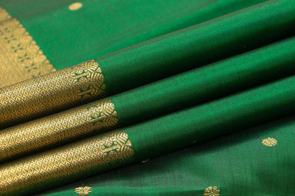 Green Kanchipuram Silk Saree With Kamalam Motifs And Medium Border Handwoven Pure Silk For Wedding Wear PV NYC 1014 - Silk Sari - Panjavarnam PV NYC 1014