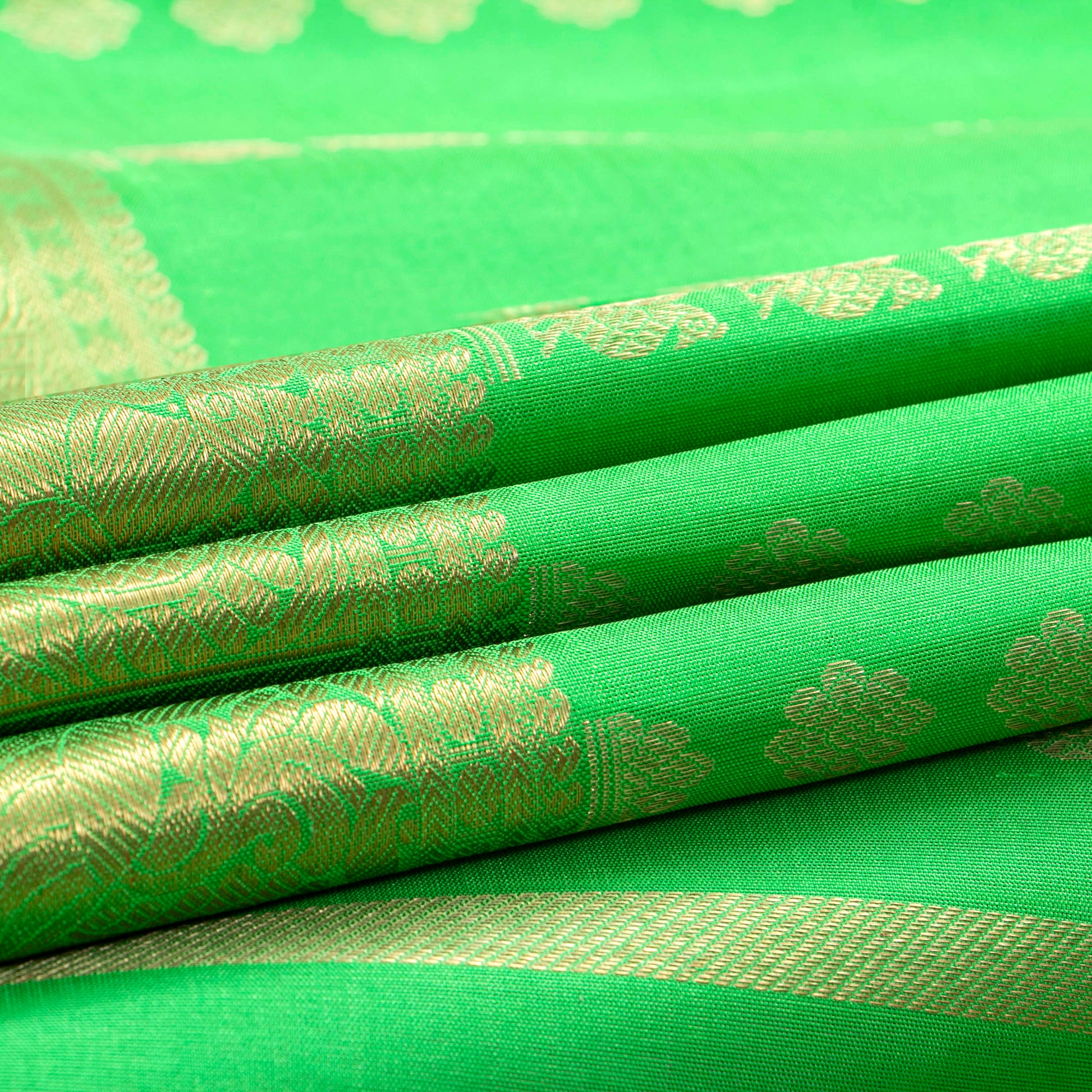 Green Kanchipuram Silk Saree With Long Border For Bridal Wear PV NYC 1451 - Silk Sari - Panjavarnam PV NYC 1451