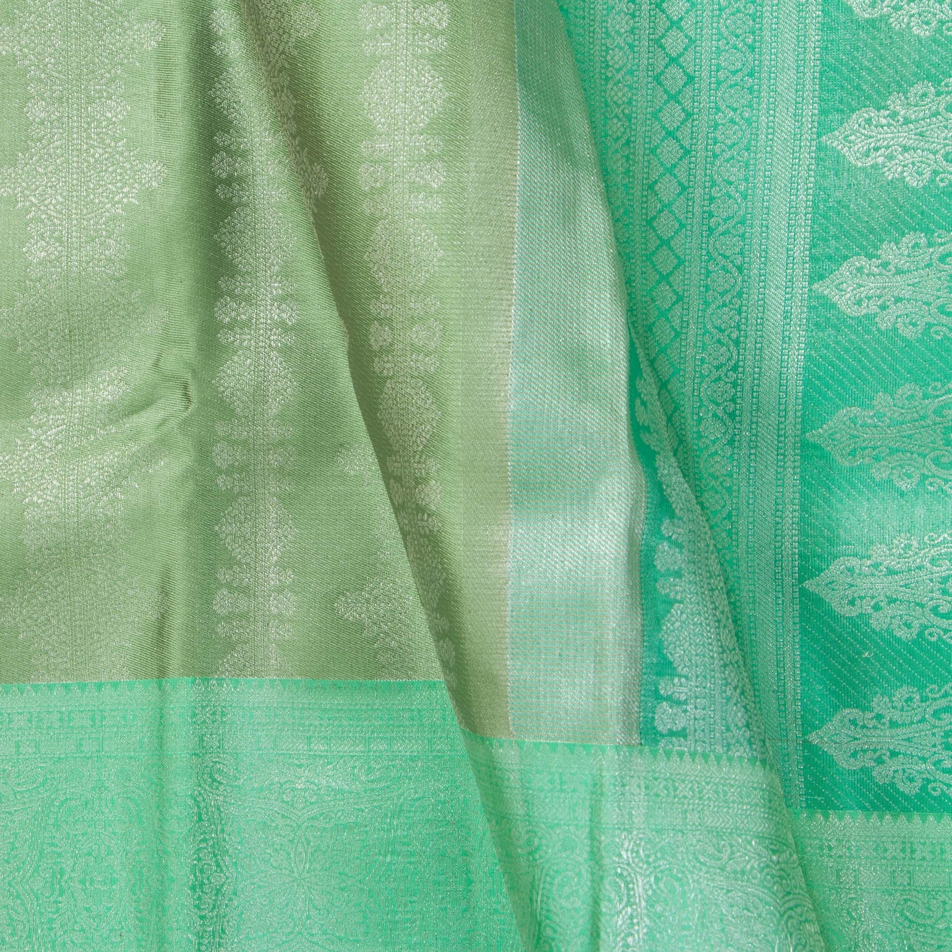 Green Kanchipuram Silk Saree With Medium Border Handwoven Pure Silk For Festive Wear PV NYC 1236 - Silk Sari - Panjavarnam PV NYC 1236