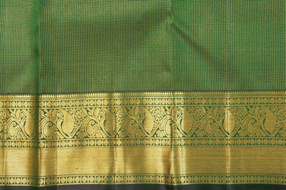 Green Kanchipuram Silk Saree With Medium Border Handwoven Pure Silk For Wedding Wear PV NYC 1025 - Silk Sari - Panjavarnam