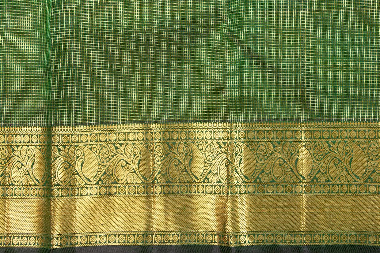 Green Kanchipuram Silk Saree With Medium Border Handwoven Pure Silk For Wedding Wear PV NYC 1025 - Silk Sari - Panjavarnam PV NYC 1025