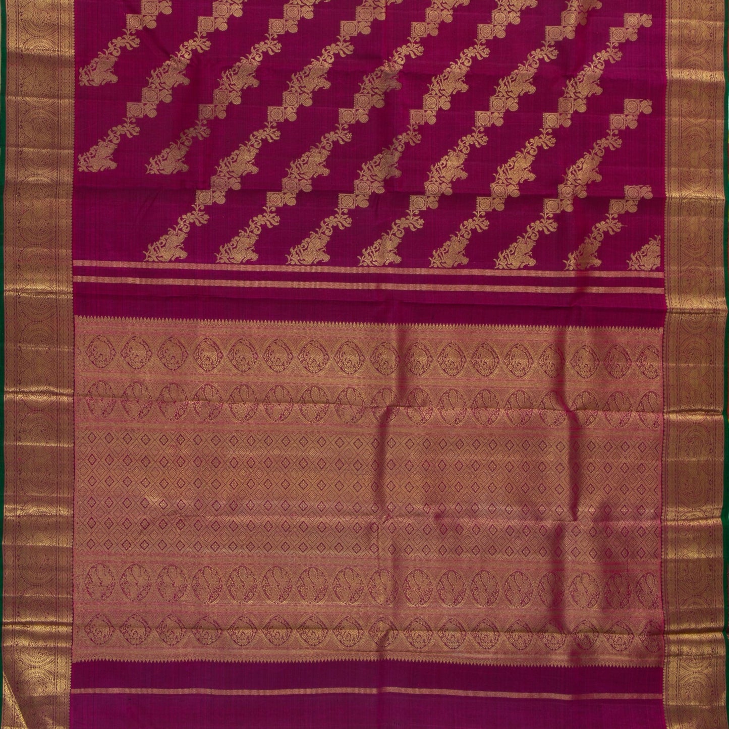 Magenta Kanchipuram Silk Saree With Green Selvedge For Bridal Wear PV NYC 1136 - Silk Sari - Panjavarnam PV NYC 1136