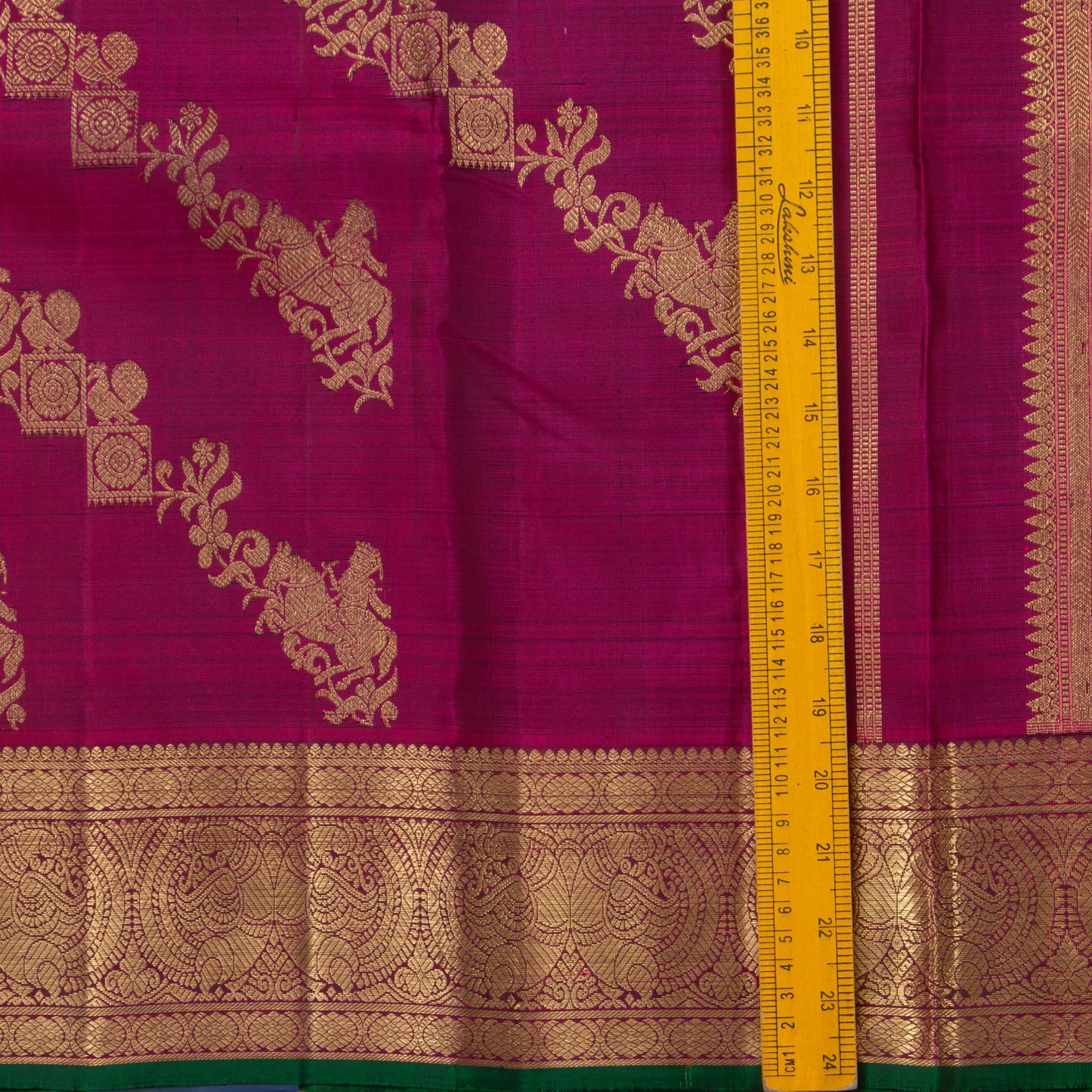 Magenta Kanchipuram Silk Saree With Green Selvedge For Bridal Wear PV NYC 1136 - Silk Sari - Panjavarnam PV NYC 1136