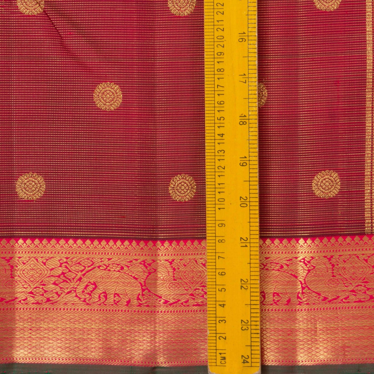 Maroon And Pink Kanchipuram Silk Saree With Medium Border Handwoven Pure Silk For Wedding Wear PV NYC 1196 - Silk Sari - Panjavarnam PV NYC 1196