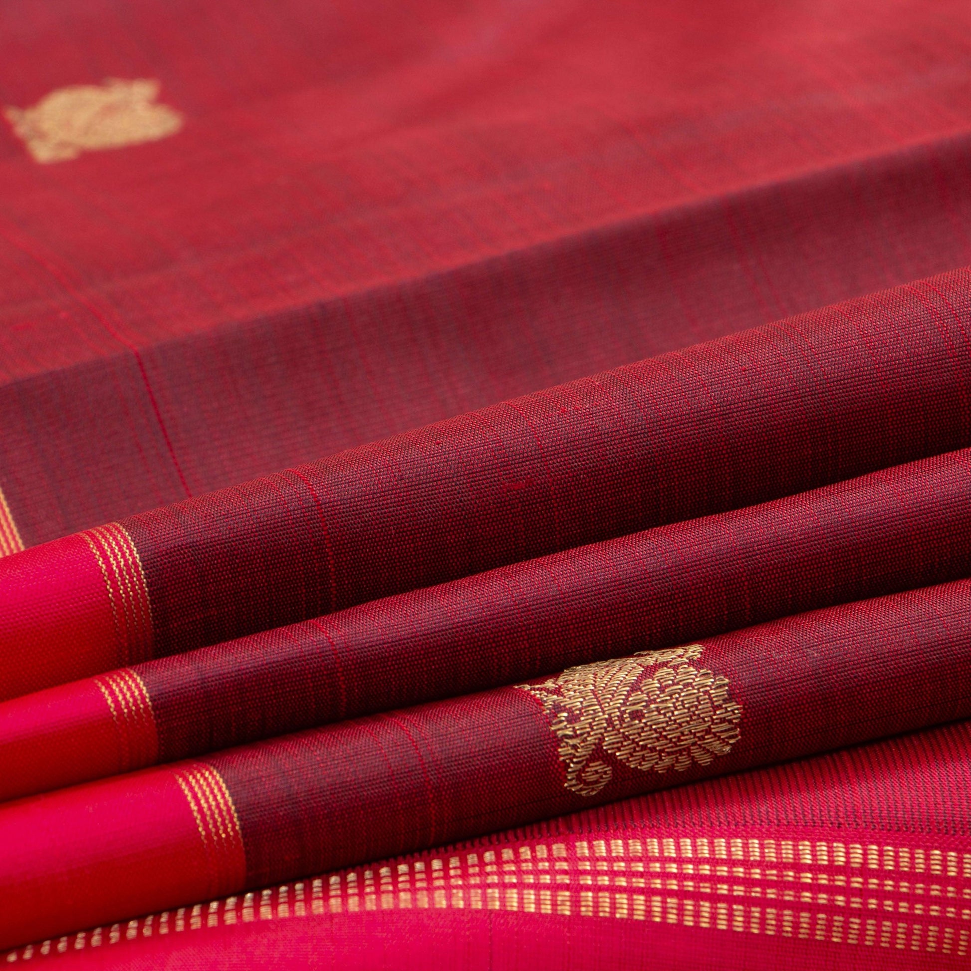 Maroon Kanchipuram Silk Saree With Short Border Handwoven Pure Silk For Festive Wear PV NYC 1159 - Silk Sari - Panjavarnam PV NYC 1159