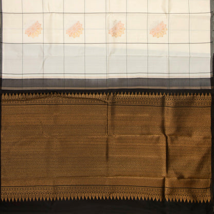 Off White And Black Kanchipuram Silk Saree Borderless Handwoven Pure Silk For Festive Wear PV NYC 1277 - Silk Sari - Panjavarnam PV NYC 1277