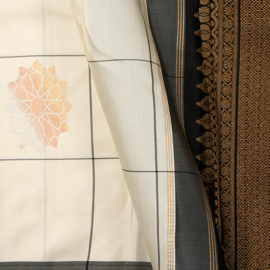 Off White And Black Kanchipuram Silk Saree Borderless Handwoven Pure Silk For Festive Wear PV NYC 1277 - Silk Sari - Panjavarnam PV NYC 1277