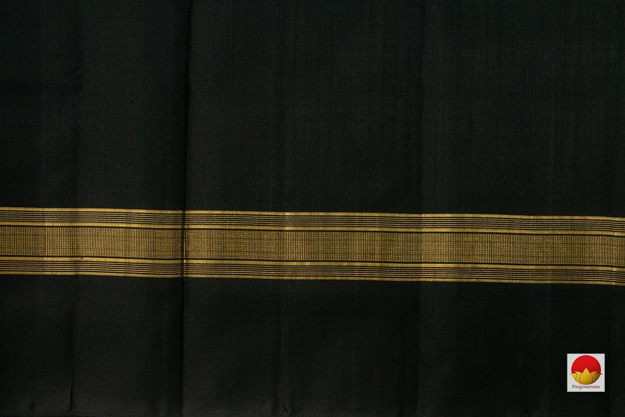 Off White And Black Kanchipuram Silk Saree With Temple Korvai Border Handwoven Pure Silk PV KNN 143 A - Silk Sari - Panjavarnam