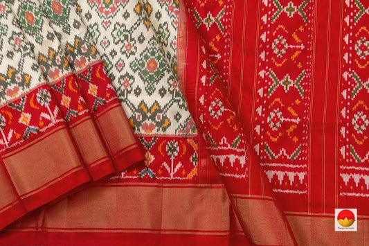Off White Pochampally Silk Saree With Red Zari Border Handwoven Ikkat Pure Silk PIK 342 - Pochampally Silk - Panjavarnam