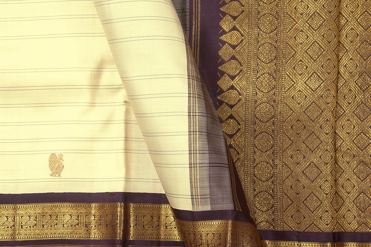 Off White With Brown Kanchipuram Silk Saree With Medium Border Handwoven Pure Silk For Wedding Wear PV NYC 1072 - Silk Sari - Panjavarnam