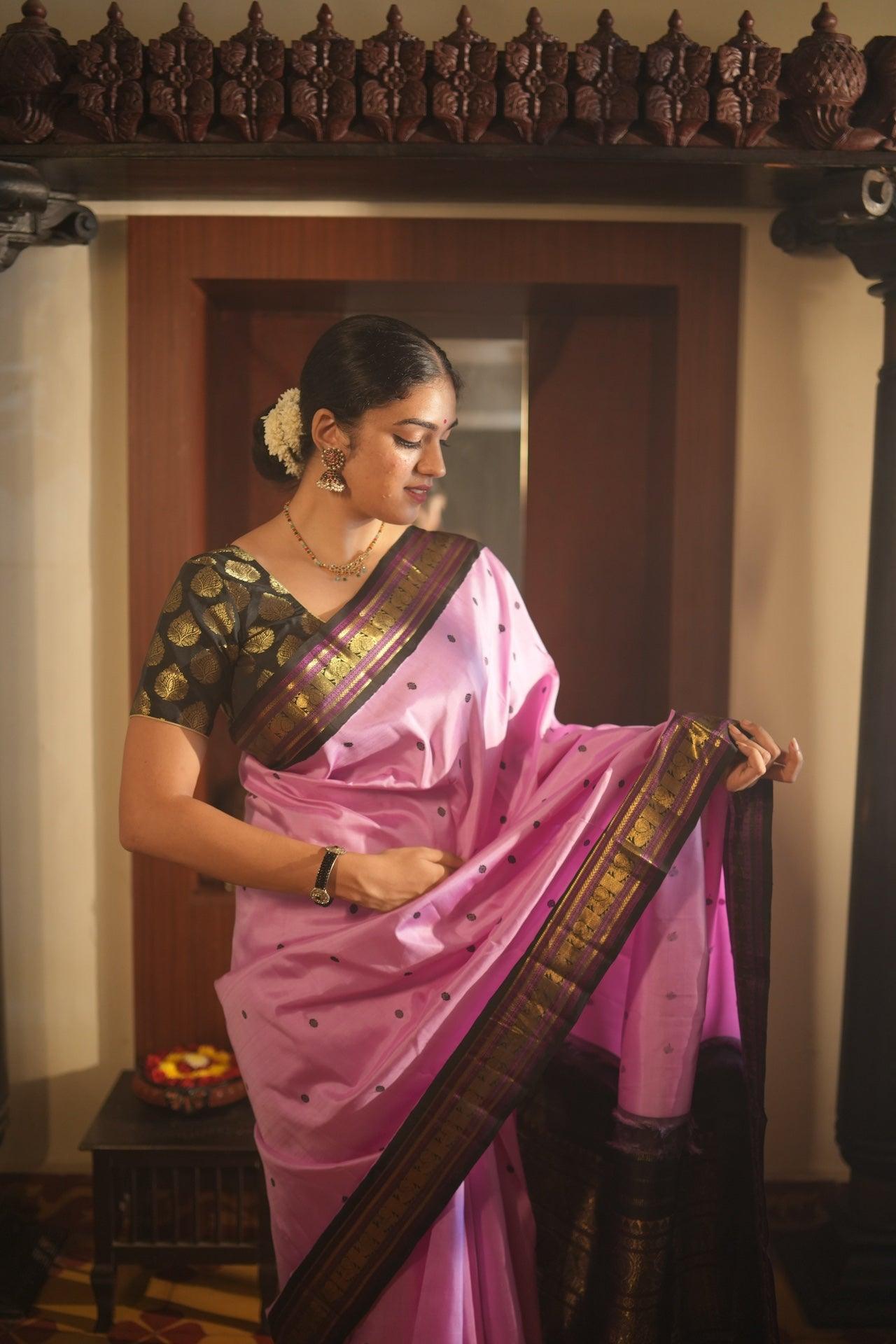 Pink And Black Kanchipuram Silk Saree With Medium Border Handwoven Pure Silk For Wedding Wear PV NYC 1161 - Silk Sari - Panjavarnam PV NYC 1161