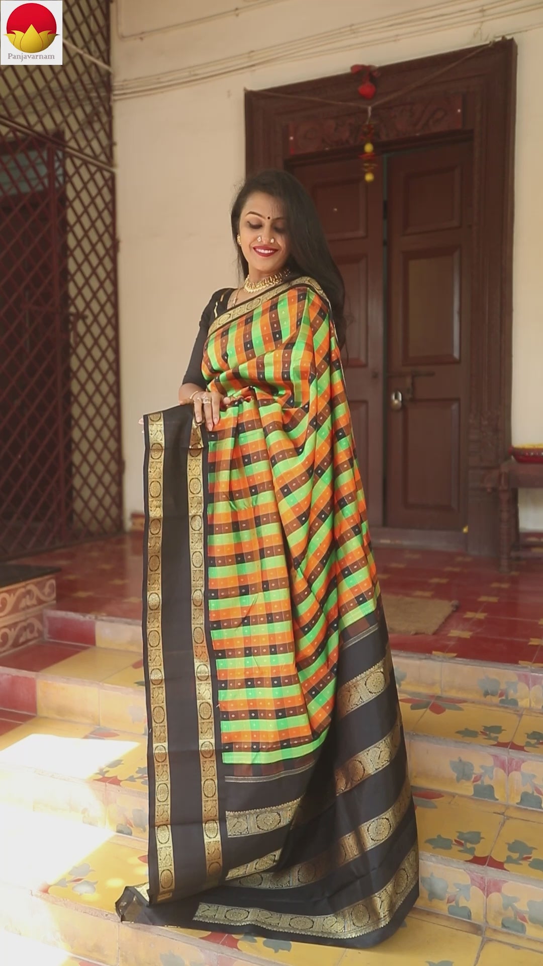 Load video: Kanchipuram Wedding Silk Saree