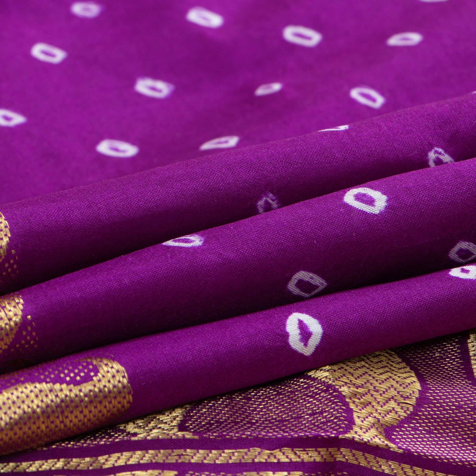 Purple Handwoven Kanchipuram Sungudi Silk Saree For Festive Wear PV SUN 101 - Silk Sari - Panjavarnam PV SUN 101