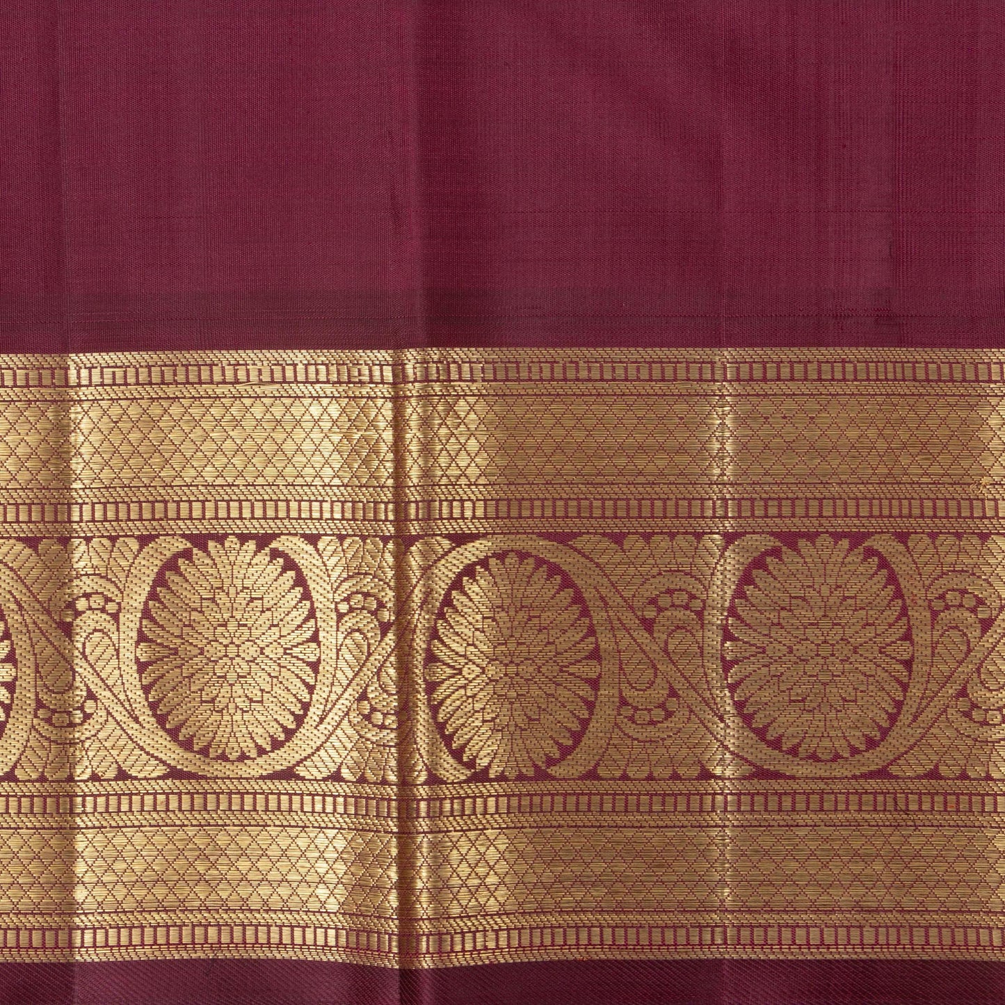 Red And Brown Kanchipuram Silk Saree With Medium Border Handwoven Pure Silk For Wedding Wear PV NYC 1132 - Silk Sari - Panjavarnam PV NYC 1132