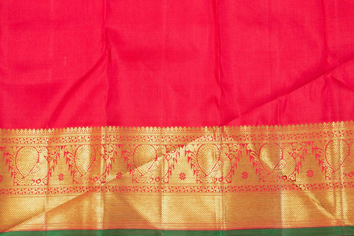 Red And Gold Zari Kanchipuram Silk Saree With Medium Border Handwoven Pure Silk For Wedding Wear PV NYC 1091 - Silk Sari - Panjavarnam PV NYC 1091