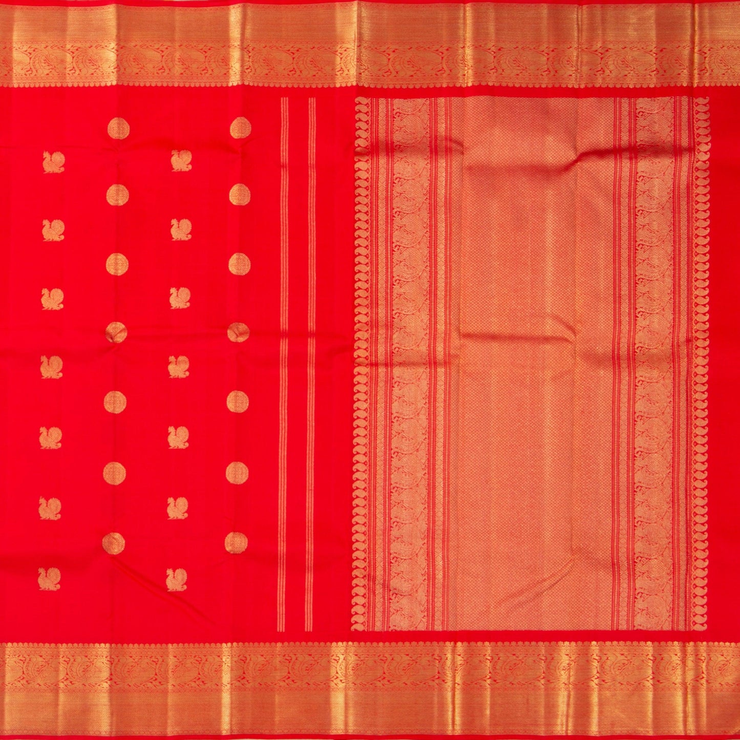 Red Kanchipuram Silk Saree With Medium Border Handwoven Pure Silk For Wedding Wear PV NYC 1187 - Silk Sari - Panjavarnam PV NYC 1187